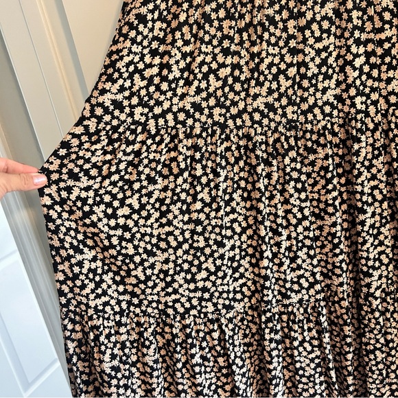 Zara Black Dress with mini flowers - Picture 8 of 9